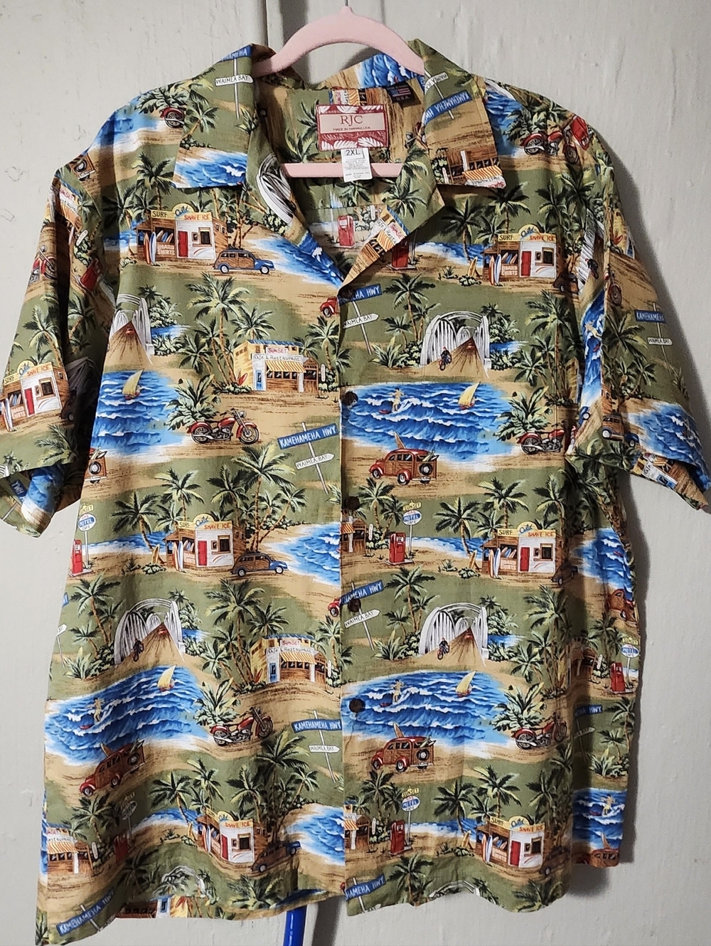 Men's Olive Green Tropical Print Short Sleeve Button-Down Shirt